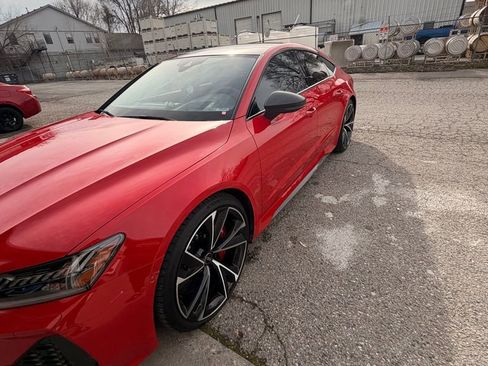 Used 2021 Audi RS 7 Sportback w/ Carbon Optic Package image 4