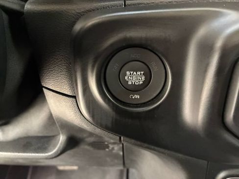 Used 2020 Jeep Wrangler Unlimited Sahara w/ Uconnect 4C Nav & Sound Group AWD/4WD image 24