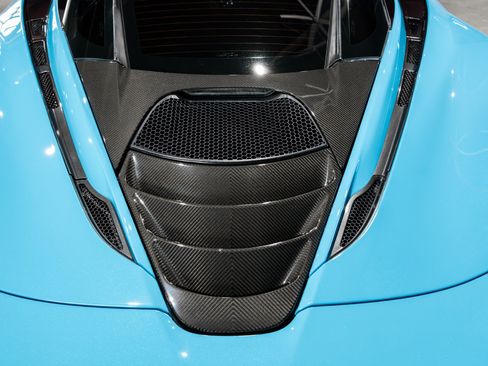 Used 2018 McLaren 720S RWD image 32