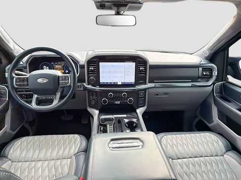 Used 2023 Ford F150 Limited image 15