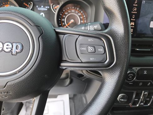 Used 2025 Jeep Wrangler Unlimited Sport AWD/4WD image 33