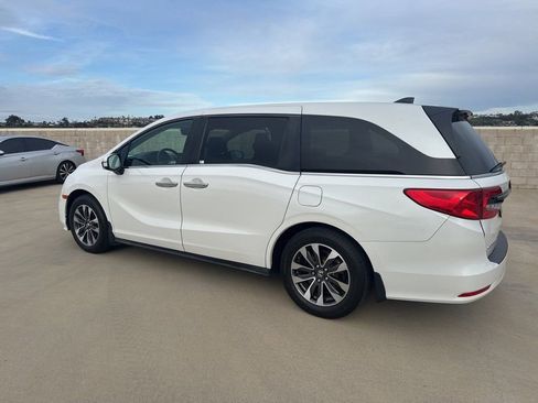 Used 2021 Honda Odyssey EX-L image 3
