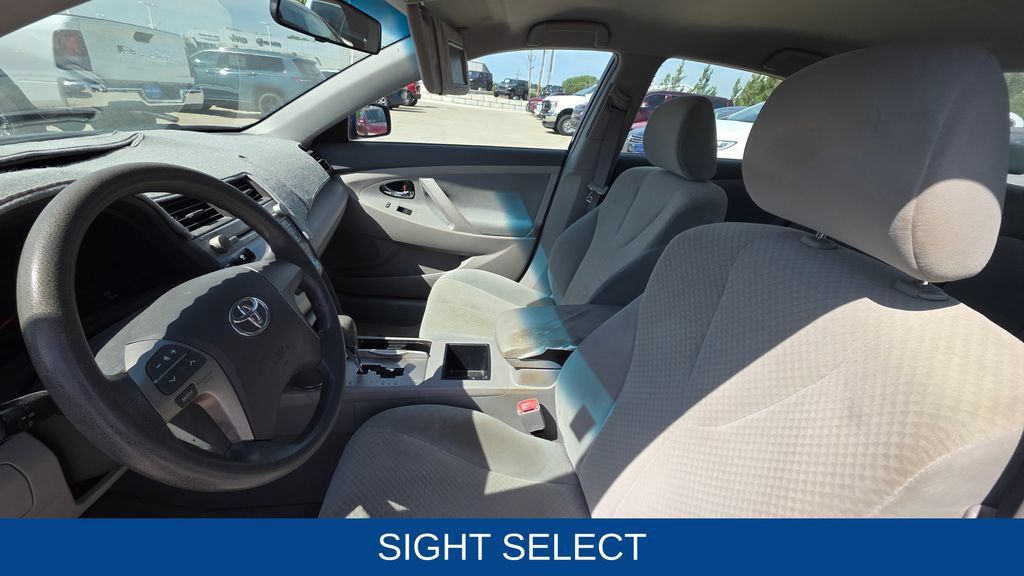 Used 2009 Toyota Camry LE FWD image 11