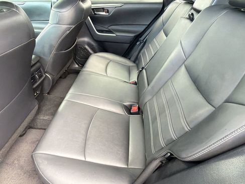 Used 2021 Toyota RAV4 XLE Premium AWD/4WD image 30