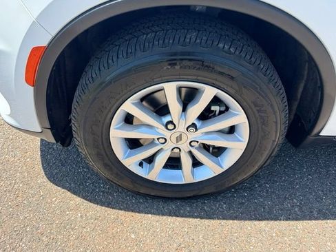 Used 2024 Dodge Durango SXT w/ 3rd Row Seating Group AWD/4WD image 8