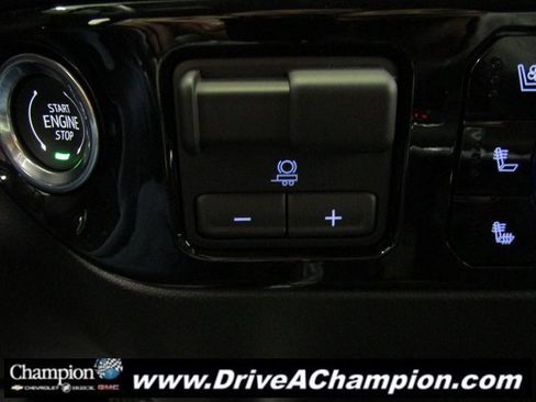 Certified 2025 Chevrolet Silverado 1500 LTZ image 40