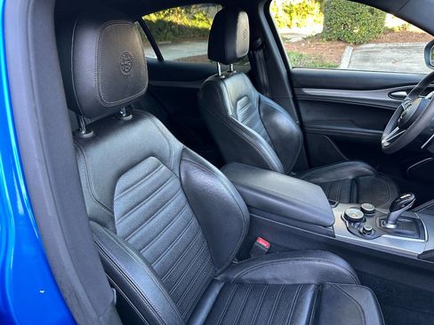 Used 2018 Alfa Romeo Stelvio Ti Sport image 22
