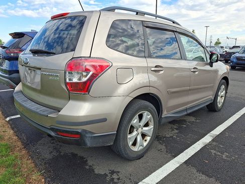 Used 2015 Subaru Forester 2.5i Premium w/ Popular Package #1 AWD/4WD image 6