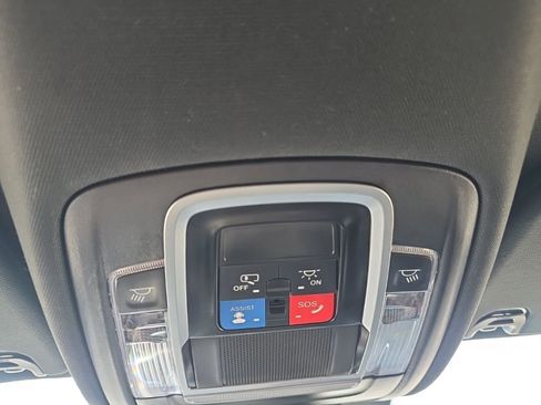 Used 2024 RAM 1500 Laramie RWD image 19