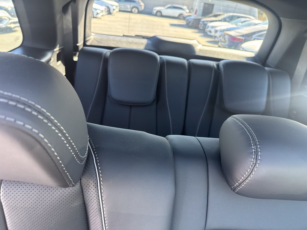Used 2026 Mercedes-Benz GLS 450 4MATIC image 7