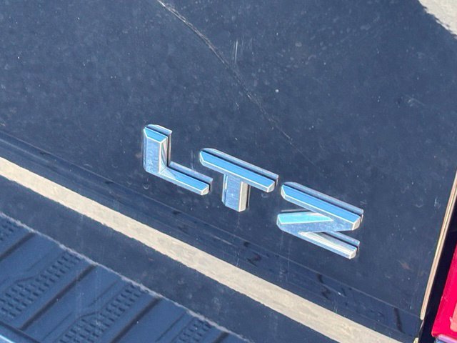 Used 2023 Chevrolet Silverado 1500 LTZ w/ LTZ Premium Package AWD/4WD image 5