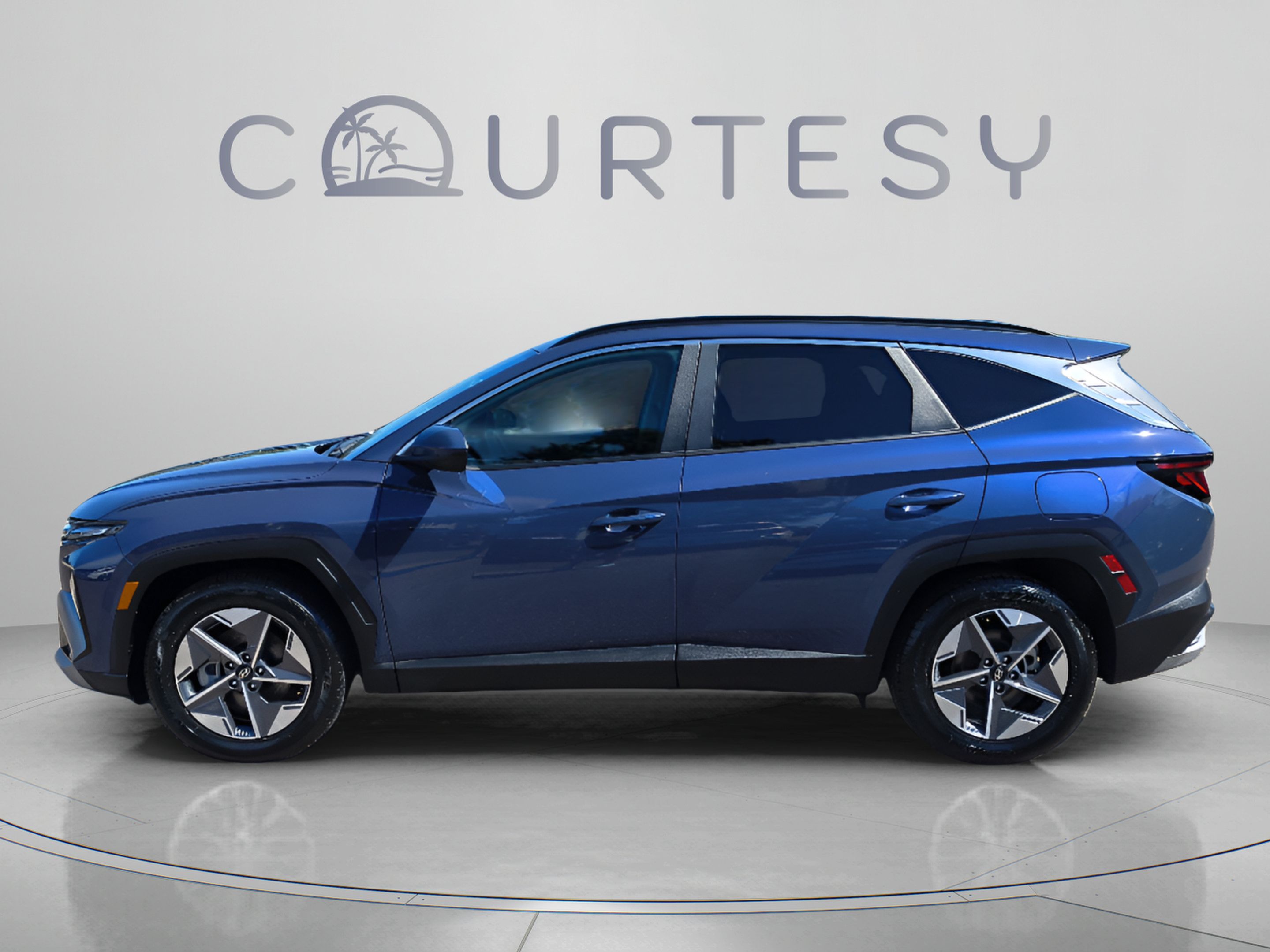 Certified 2025 Hyundai Tucson SEL FWD image 2