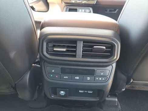 Certified 2023 Honda Pilot Elite image 27