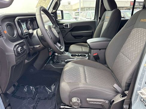 New 2025 Jeep Gladiator Mojave w/ Convenience Group image 20