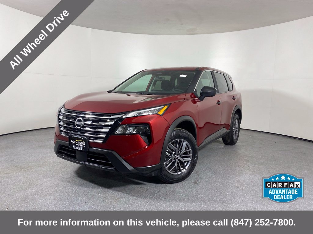 Used 2025 Nissan Rogue S AWD/4WD image 1