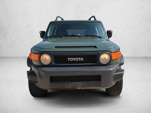 Used 2011 Toyota FJ Cruiser 4WD w/ Trail Teams Special Edition image 2