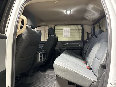 Used 2019 RAM 1500 Big Horn AWD/4WD image 23