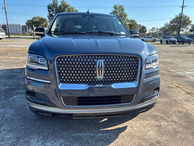 Used 2023 Lincoln Navigator Reserve AWD/4WD image 8