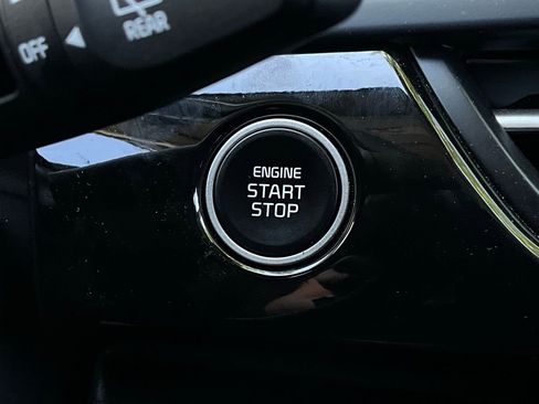 Used 2025 Kia Seltos S image 29