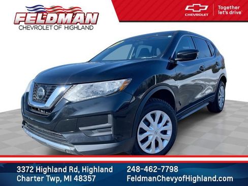 Used 2018 Nissan Rogue S image 1