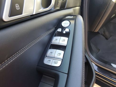 Used 2025 BMW X7 xDrive40i w/ Premium Package AWD/4WD image 17
