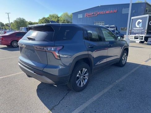 Used 2025 Chevrolet Equinox LT FWD image 4
