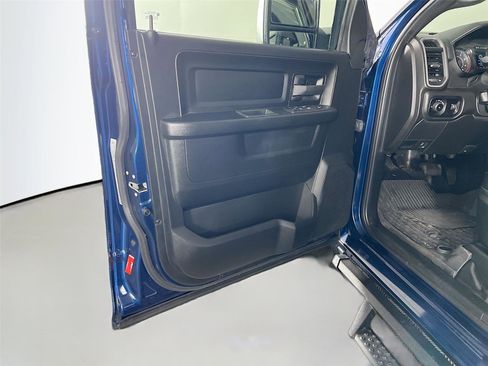 Used 2024 RAM 2500 Tradesman w/ Chrome Appearance Group image 15