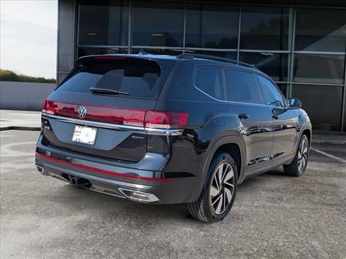Used 2025 Volkswagen Atlas SE AWD/4WD image 7