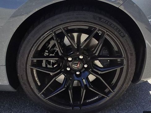 Used 2024 Chevrolet Corvette Z06 RWD image 9