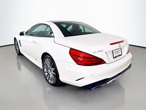 Used 2018 Mercedes-Benz SL 550 image 3