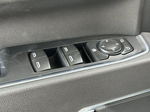 Used 2025 Chevrolet Silverado 2500 LT w/ Convenience Package image 18