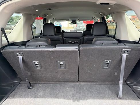 Used 2024 Honda Pilot EX-L image 11