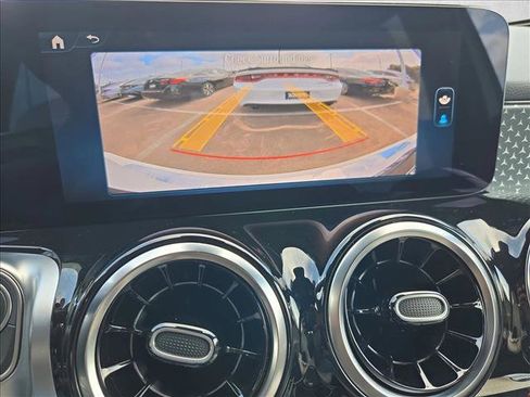 Used 2026 Mercedes-Benz GLB 250 image 12