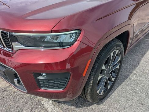 Used 2023 Jeep Grand Cherokee Overland image 9