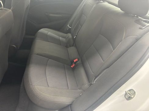 Used 2018 Chevrolet Cruze LS image 7