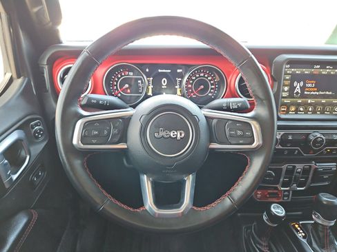 Used 2021 Jeep Gladiator Rubicon AWD/4WD image 14