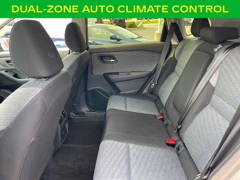 Used 2023 Nissan Rogue SV AWD/4WD image 12