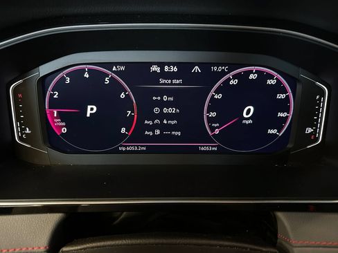 Used 2025 Volkswagen Jetta GLI Autobahn FWD image 10