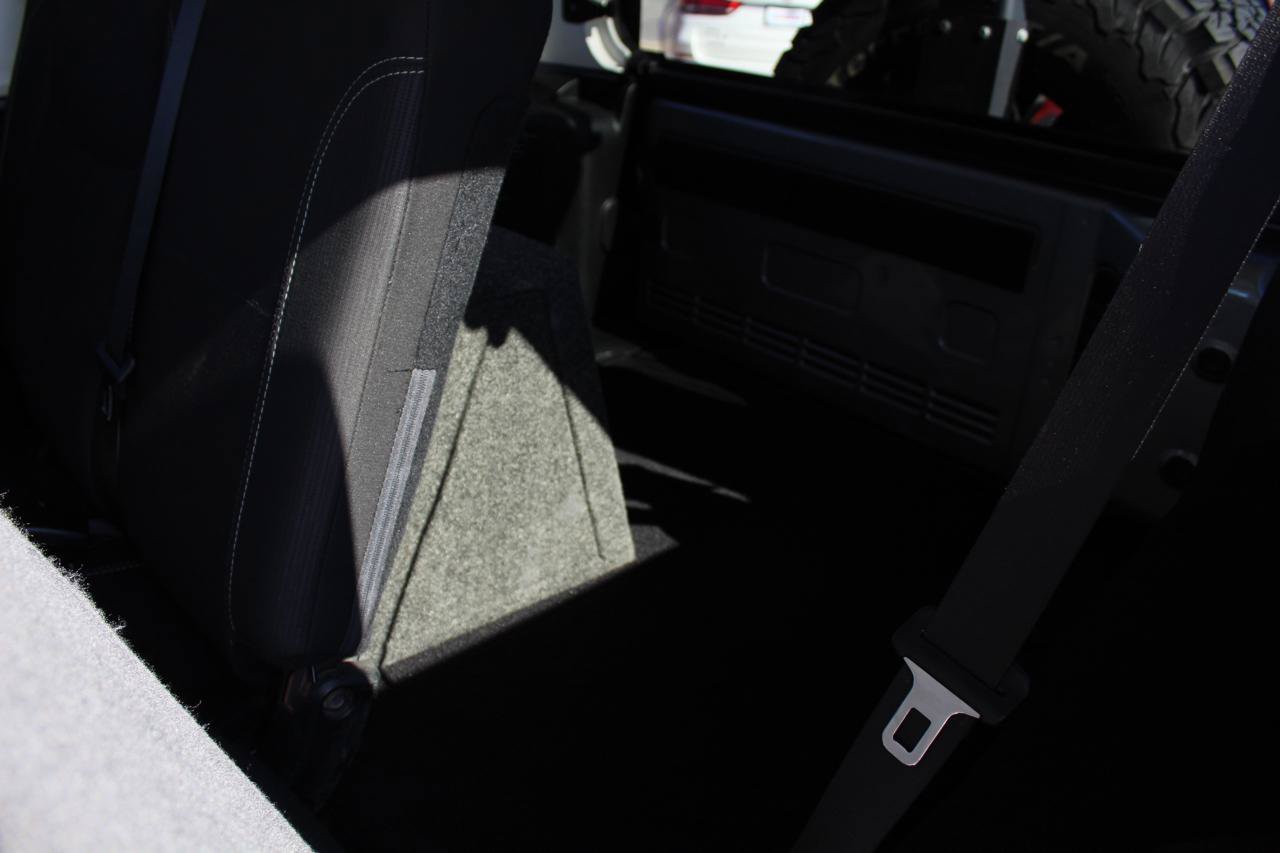 Used 2018 Jeep Wrangler Unlimited Rubicon AWD/4WD image 37