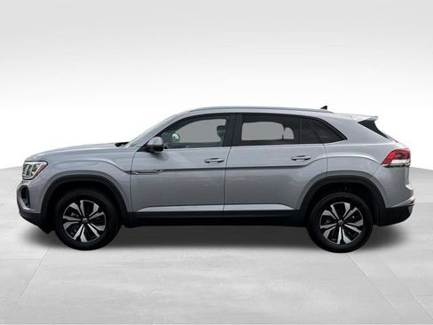 Used 2026 Volkswagen Atlas Cross Sport SE AWD/4WD image 2