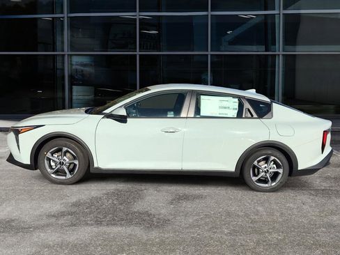 New 2025 Kia K4 image 8