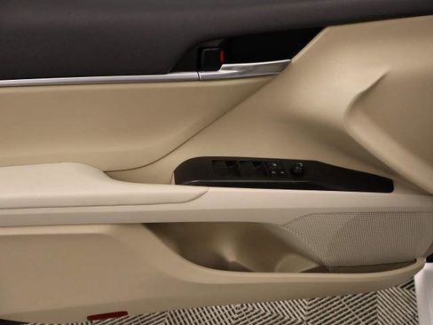 Used 2022 Toyota Camry LE w/ Carpet Mat Package (TMS) FWD image 2