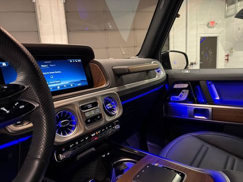 Used 2025 Mercedes-Benz G 550 image 17