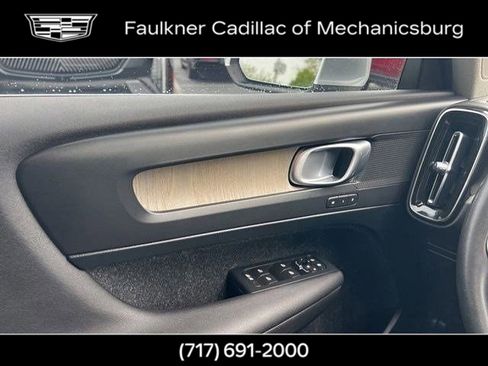 Used 2019 Volvo XC40 T5 Inscription AWD/4WD image 25