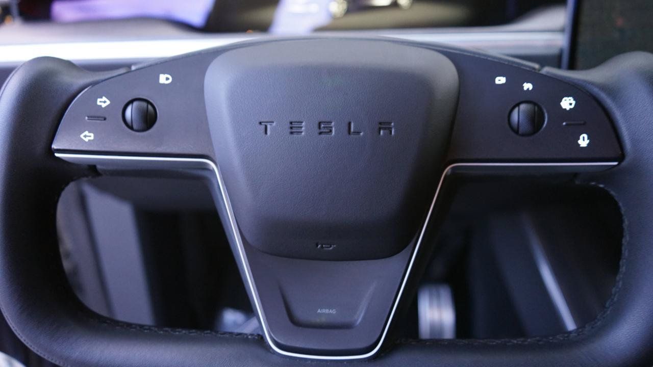 Used 2023 Tesla Model X AWD/4WD image 19
