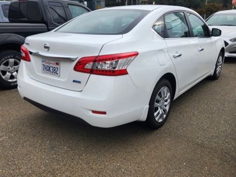 Used 2014 Nissan Sentra S image 5