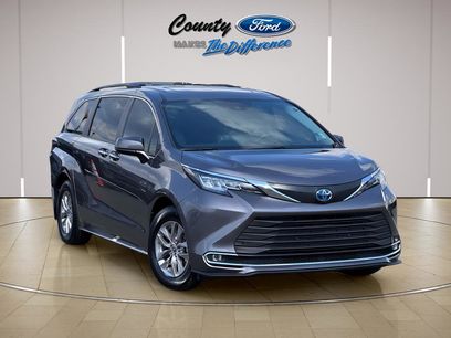 Used 2022 Toyota Sienna XLE w/ XLE Plus Package