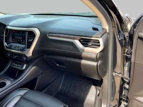Used 2021 GMC Acadia Denali w/ Denali Technology Package FWD image 19