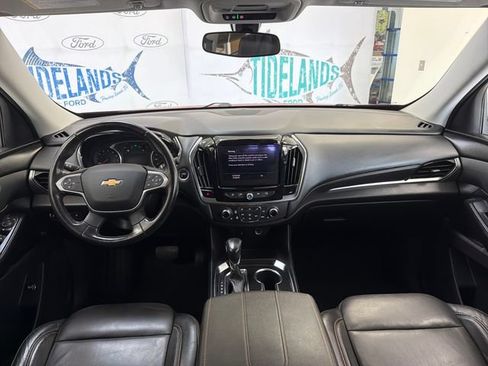 Used 2021 Chevrolet Traverse LT FWD image 13
