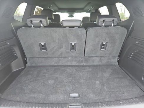 Used 2025 GMC Acadia Denali w/ Super Cruise Package FWD image 12